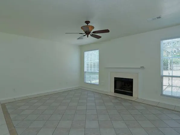 7607 Grand Terrace Ct, Houston, TX 77095