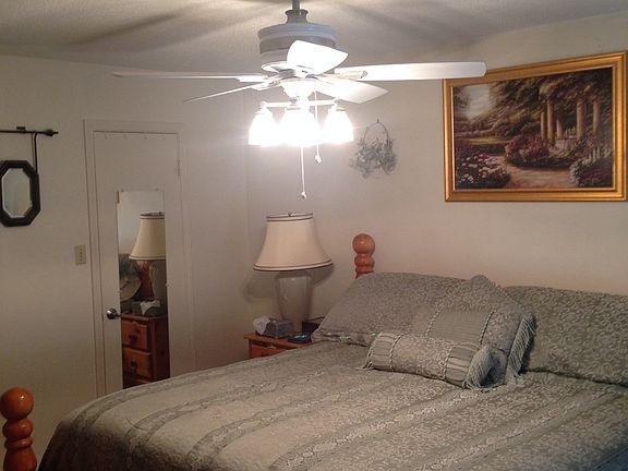 3rd image of 1649 Eastwood Dr