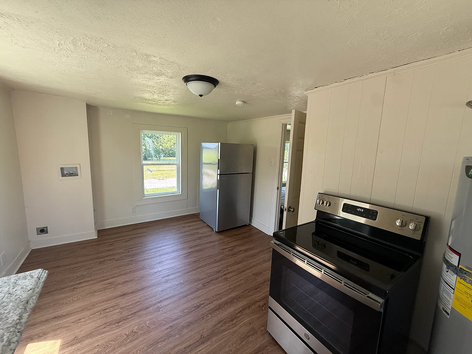 2 bed, 608 sqft, $665 — Photo 4