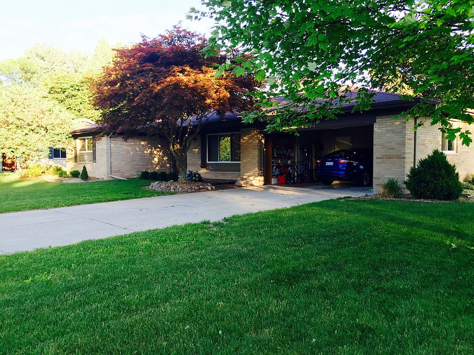 1st image of 4271 Sweetbriar Dr