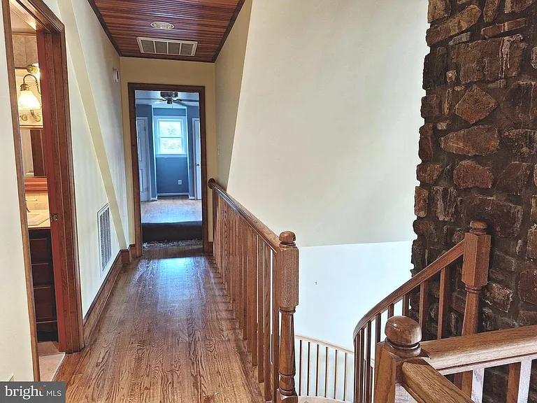 9078 Knoll Run Ln — Photo 27