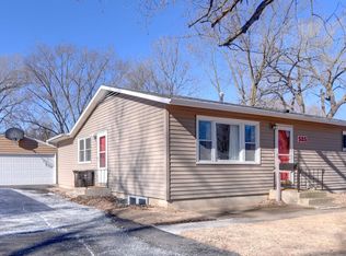 525 S 15th St, Estherville, IA 51334