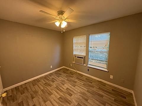 2nd image of 2849 Greenwood Dr