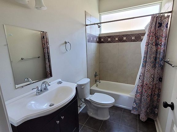 5th image of 5837 W End Blvd