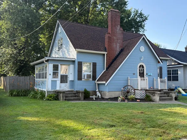 408 Chapel St, Falmouth, KY 41040