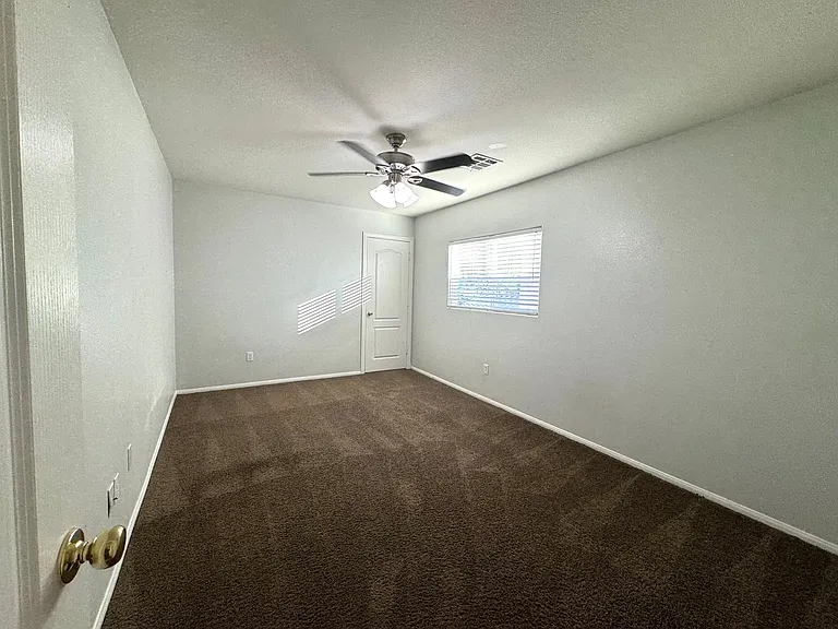 11087 Deluna St — Photo 15