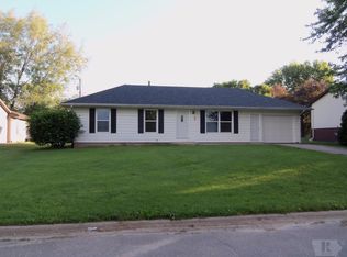 709 E Harrison St, Toledo, IA 52342
