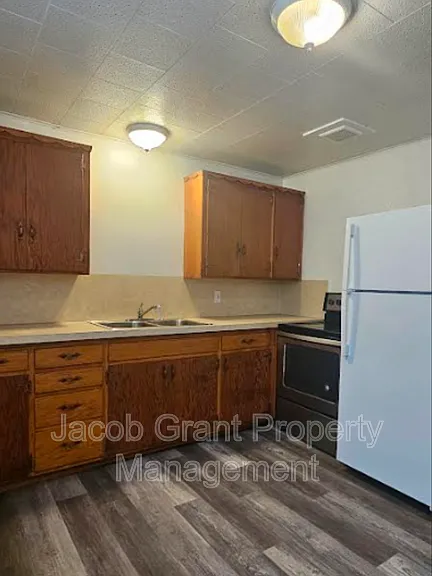 298 W 17th St #294 — Photo 4