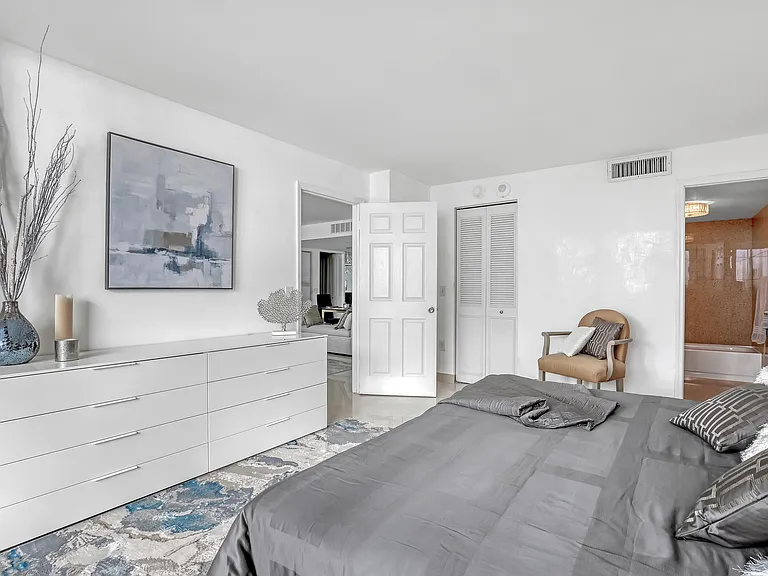5600 N Flagler Dr #1510 — Photo 12