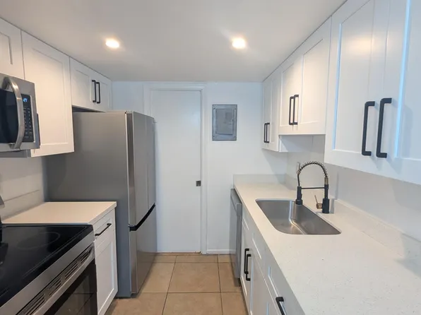 6603 Winfield Boulevard #B-10, Margate, FL 33063