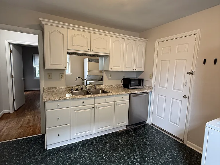 3407 Elkins Ave — Photo 7