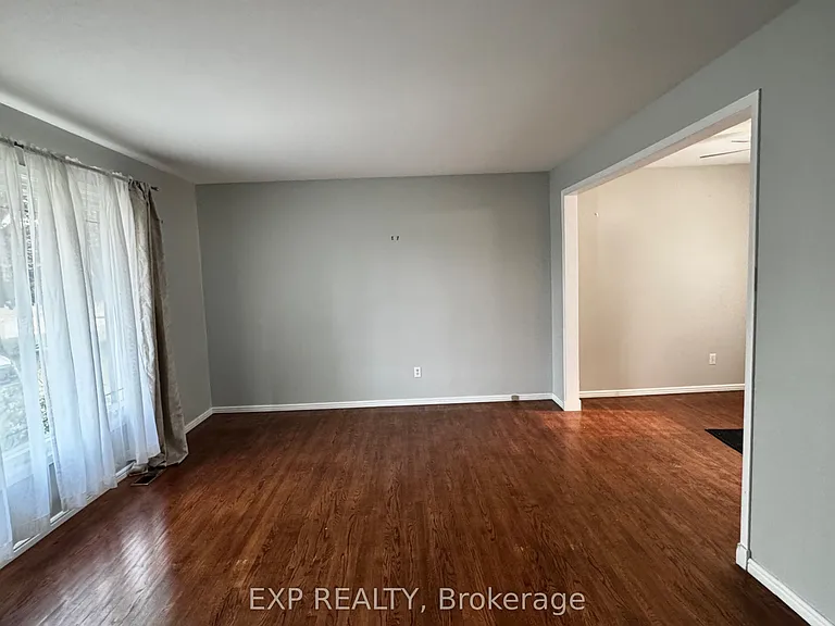 108 Katherine St — Photo 12