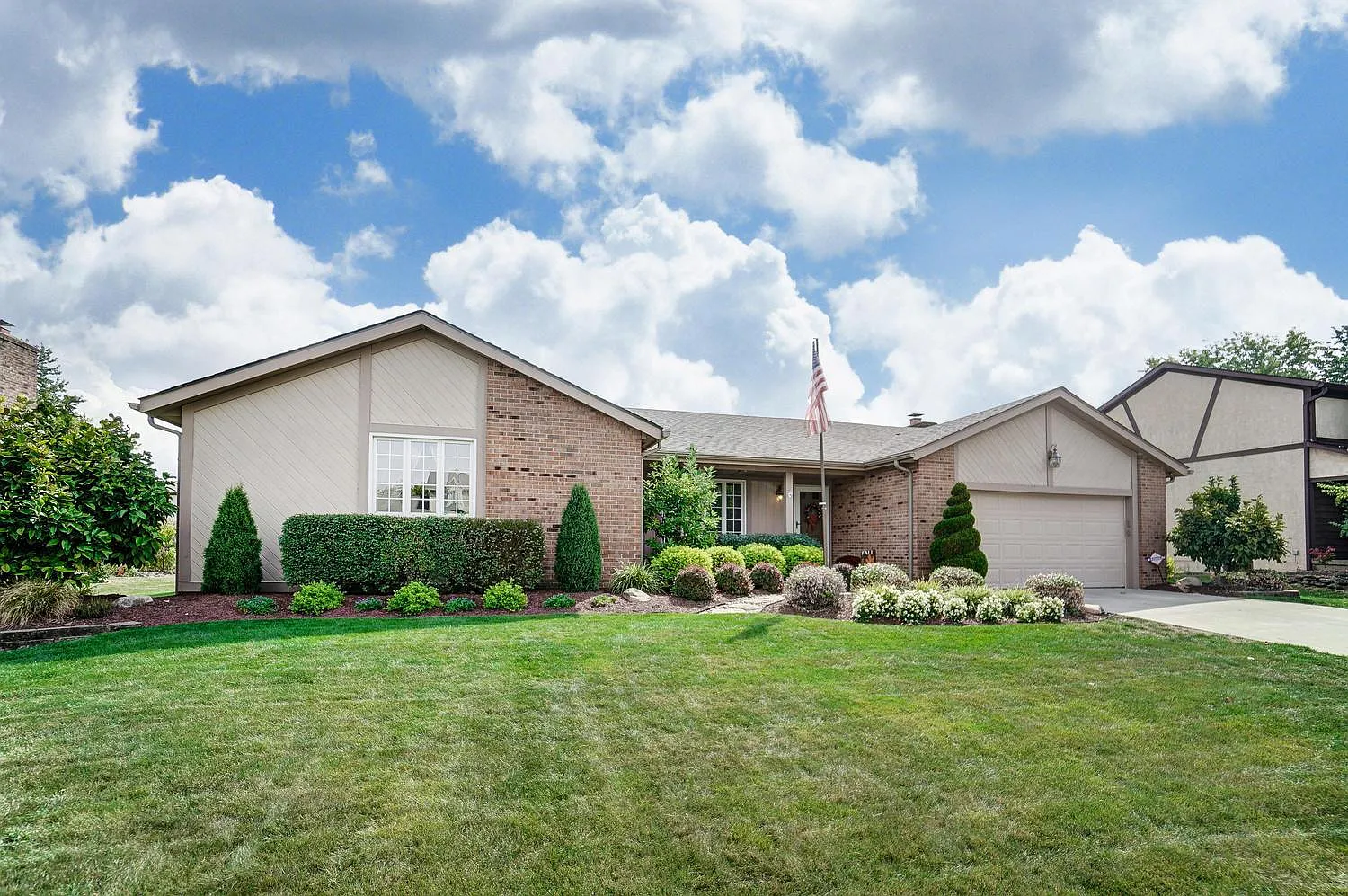 6192 Seneca Ct photo 1