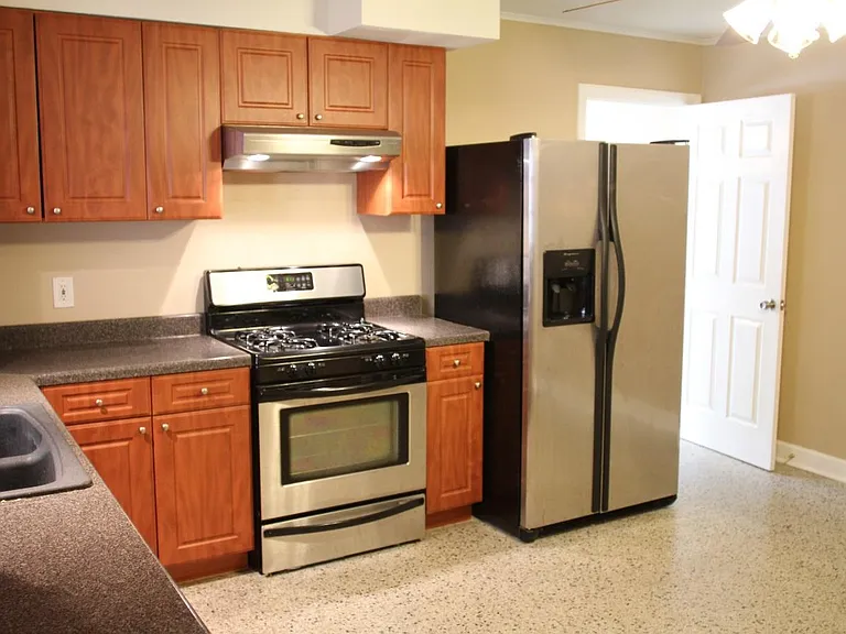 516 N Atlanta St — Photo 2