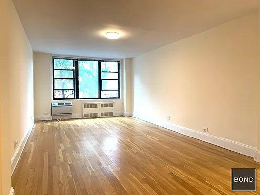 Rented by Bond New York | media 1