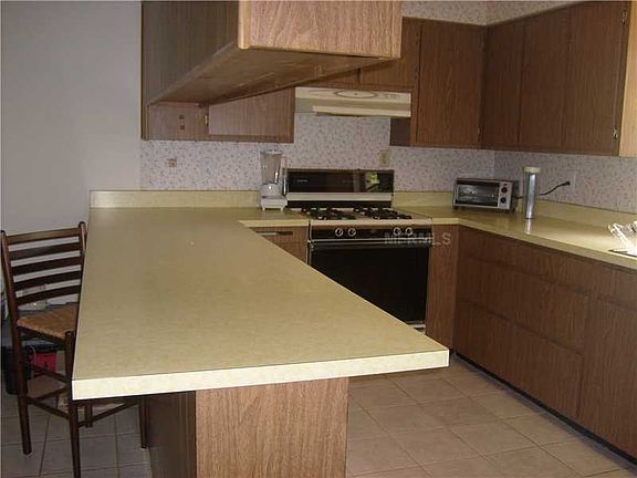 4th image of 314 E Beresford Ave