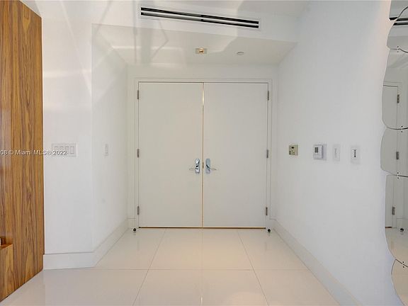 5th image of 17121 Collins Ave APT 3408