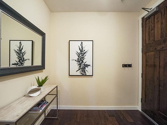 2nd image of 20 Madison Ave