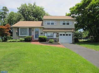 925 Hemlock Rd, Warminster, PA 18974