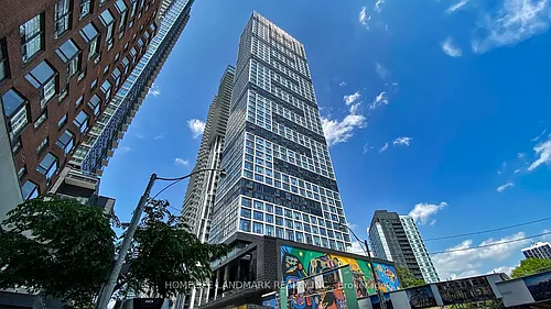 181 Dundas St E Photo 1
