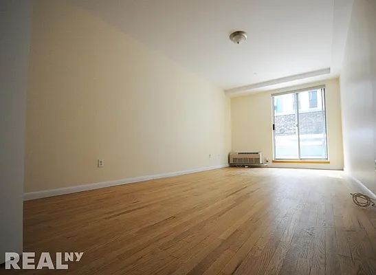 Rented by REAL New York | media 29