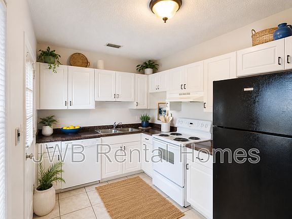 3rd image of 8905 Madison Ave