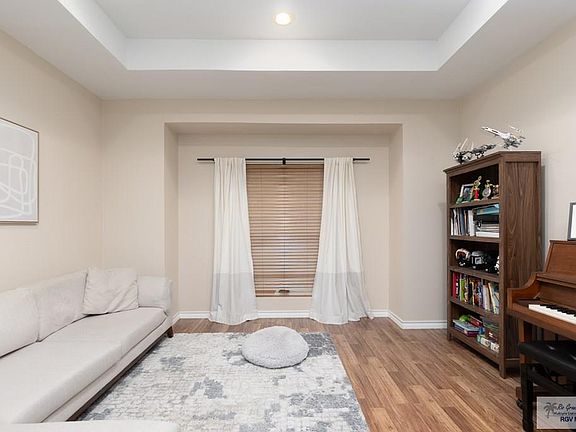 4th image of 1140 Ceiba Cir