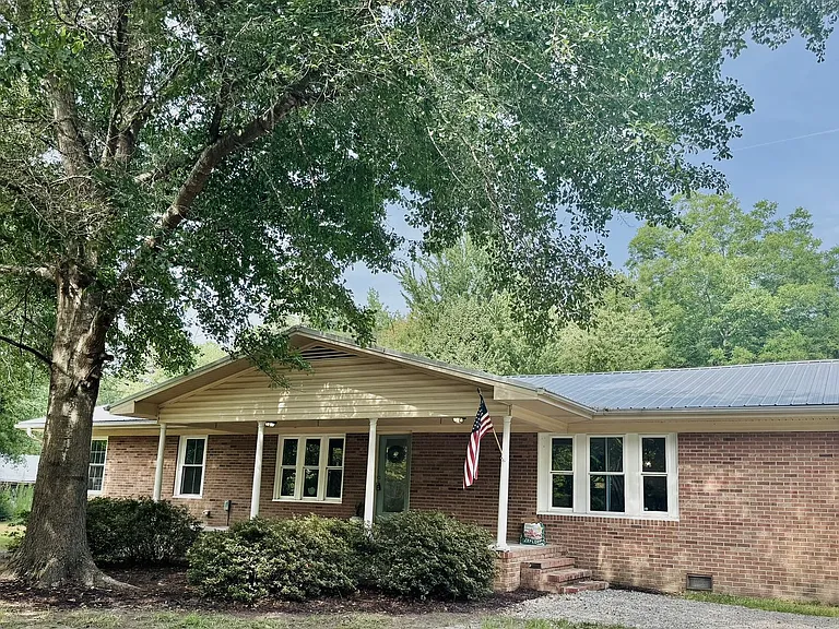 4240 Buck Dr — Photo 12