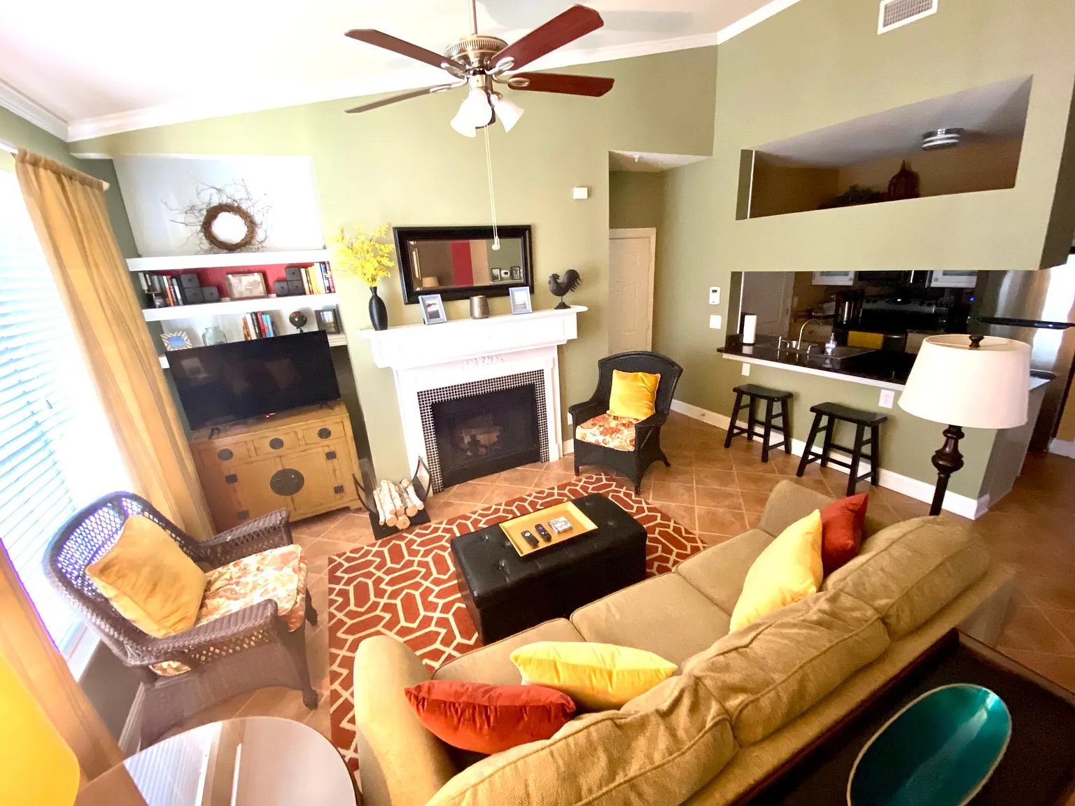 221 Colima Ct — Photo 2