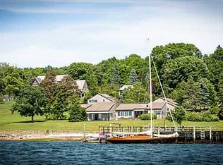 15 Low Ln, Bristol, RI 02809