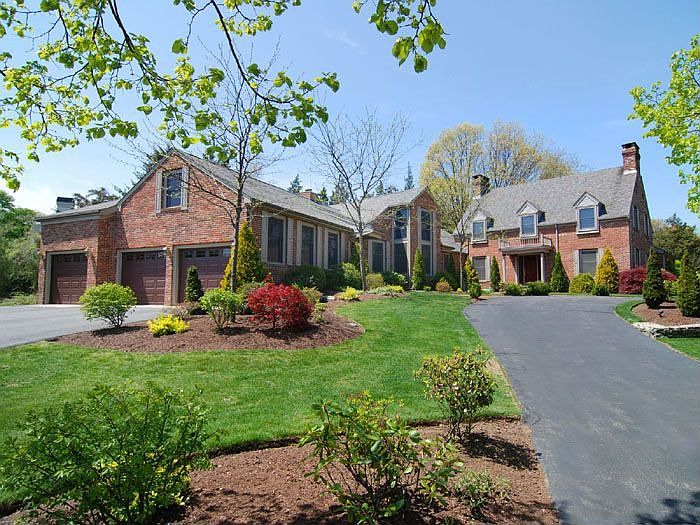 1st image of 6 Fair Oaks Dr