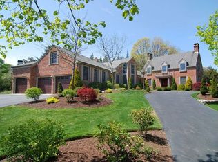 6 Fair Oaks Dr, Lincoln, RI 02865