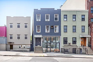 574 Metropolitan Avenue