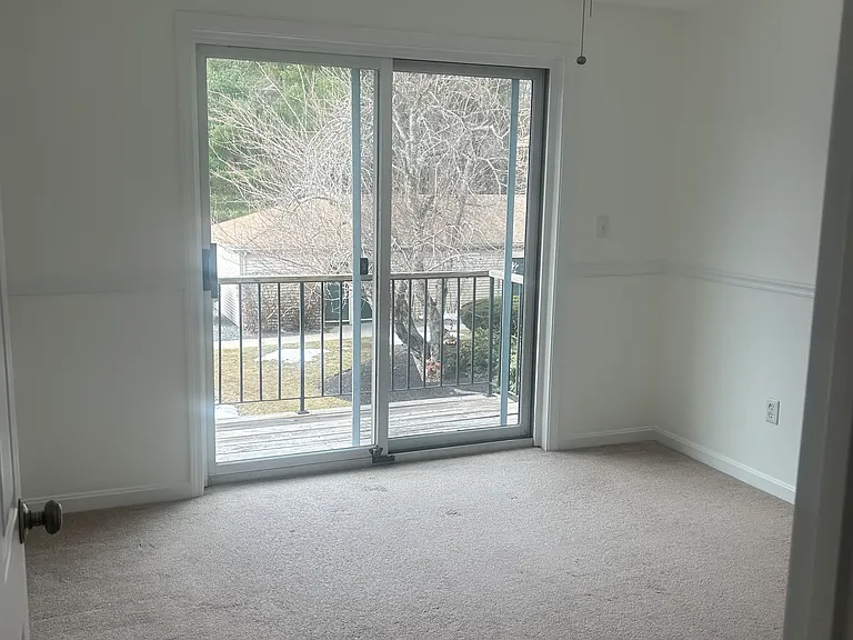 108 Norton Ave #8 — Photo 11