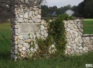 11 Buckhart Lake Ests, Rochester, IL 62563