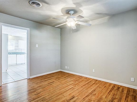 4th image of 708 Sherwood Dr