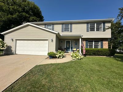 2 Blue Lake Ct, Bloomington, IL, 61704
