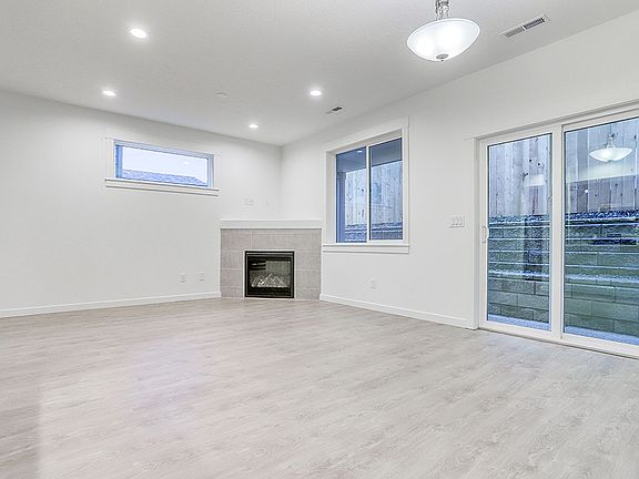 4th image of 1122 N Auburn Pl