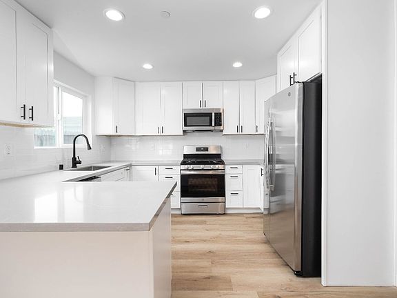 3rd image of 6961-6965 Saranac St #0