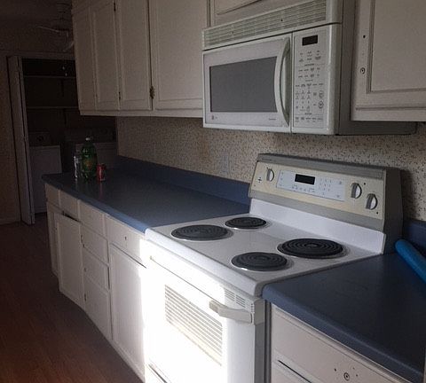 3rd image of 1204 Highland Dr