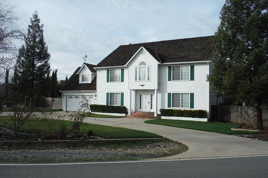 1st image of 670 La Contenta Dr