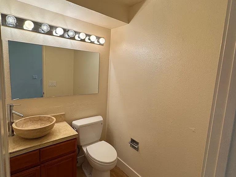 490 Canal St #11 — Photo 36