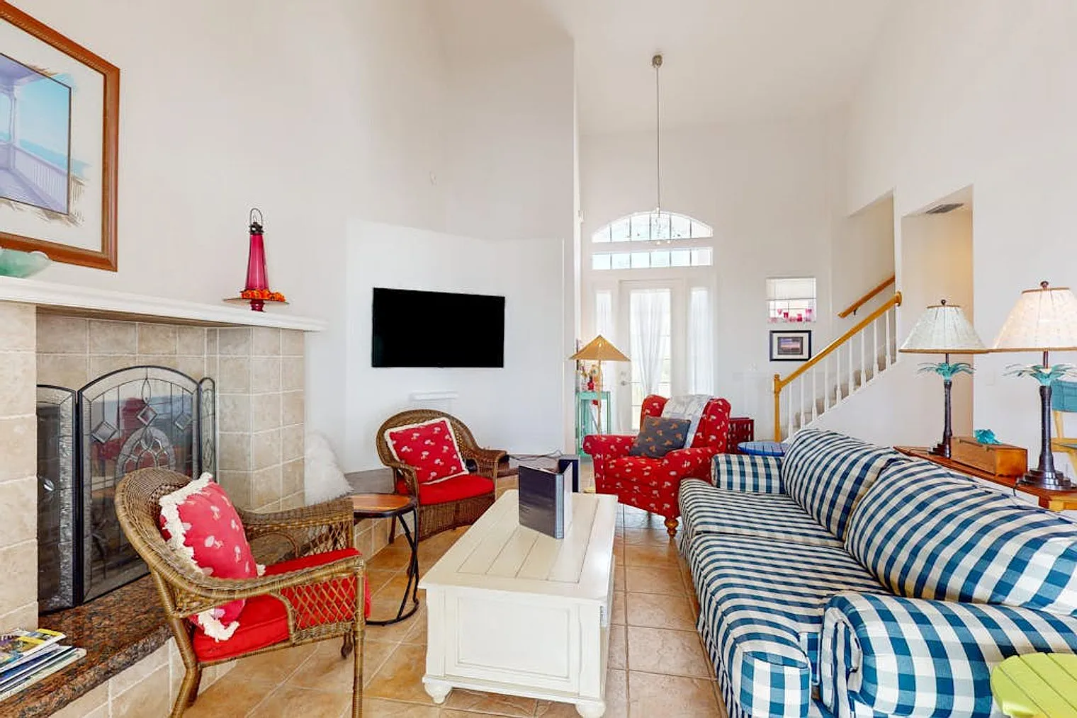 2 bed, 2.0 bath, 2292 sqft, $5,616 — Photo 2