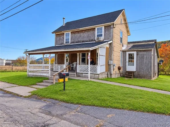 5 Crane St, Bath, NY 14810