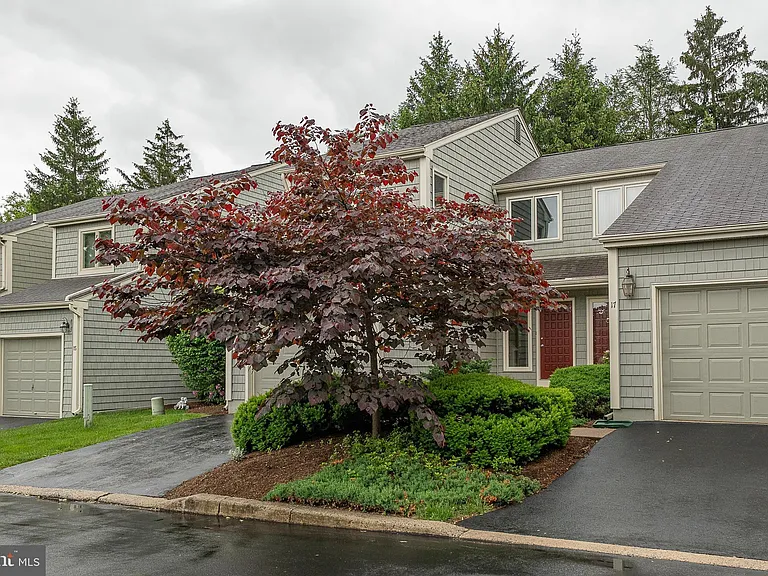 16 W Harrison Rd #16 — Photo 1