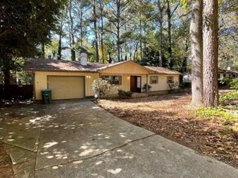 2983 Deshong Dr — Photo 1