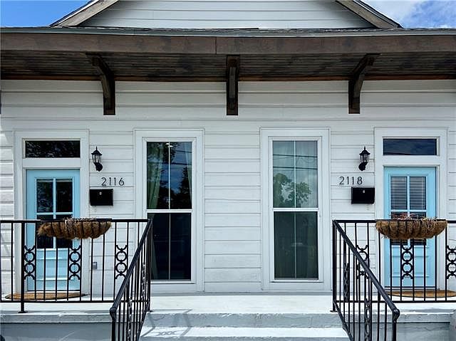 1st image of 2118 Music St