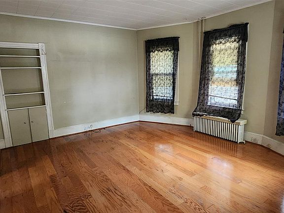 4th image of 209 W Main Street