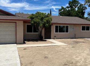 27450 Hibiscus St, Highland, CA 92346