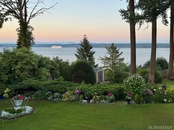 1093 Ash St, Campbell River, BC V9W 1G6